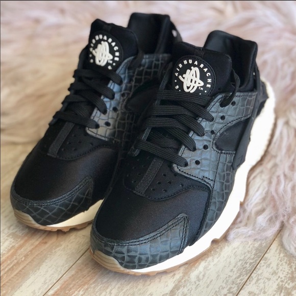 NWT Nike Huarache run Premium Rare - Picture 2 of 8